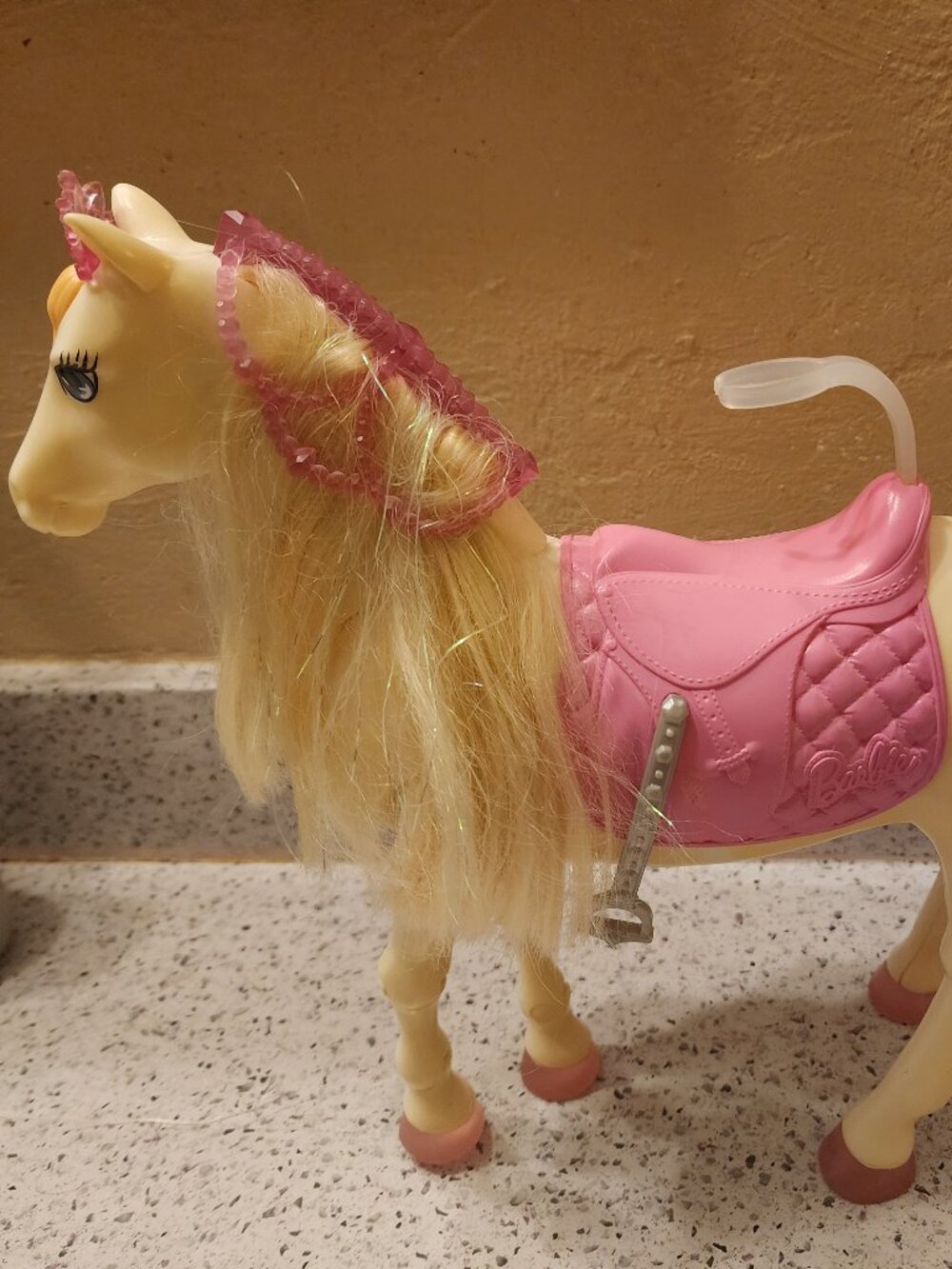 Barbie Princess Adventure Prance and Shimmer Light Up Horse Pink & Cream 2019